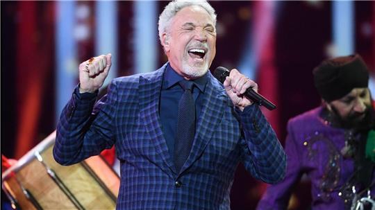 Tom Jones bei einem Auftritt in der Londoner Royal Albert Hall.