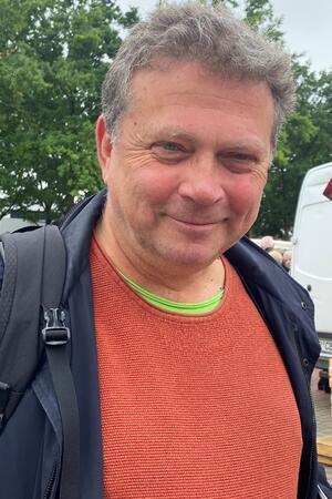 Tom Weber fühlt sich in seiner Stadt gut aufgehoben. Im Gespräch mit Ralf Dessel wollte er sich noch einmal näher über den Bürgermeisterkandidaten informieren.