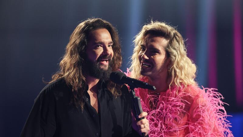 Tokio Hotel kündigen Riesen-Tournee an – Konzert in Hamburg Tom (l) und Bill Kaulitz sind Mitglieder der Band Tokio Hotel.