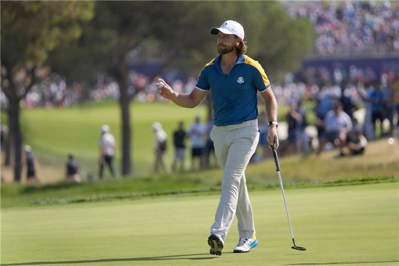 Party in Rom: Europas Golfstars triumphieren beim Ryder Cup Tommy Fleetwood aus Großbritannien von Team Europa entschied das Turnier zugunsten der Europäer.