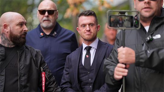 Tommy Robinson droht eine mehrjährige Haftstrafe. 
