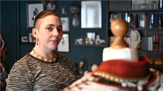 Toni hat in ihrer Jugend zum Cosplay gefunden.