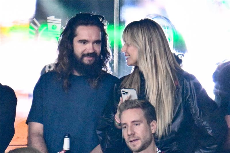 Deichbrand-Festival: Mega-Panne bei Tokio-Hotel-Auftritt Top-Model Heidi Klum mit Ehemann Tom Kaulitz, Gitarrist der Band Tokio Hotel: Seit Tagen ist sie bei den Proben dabei. Archivfoto: dpa