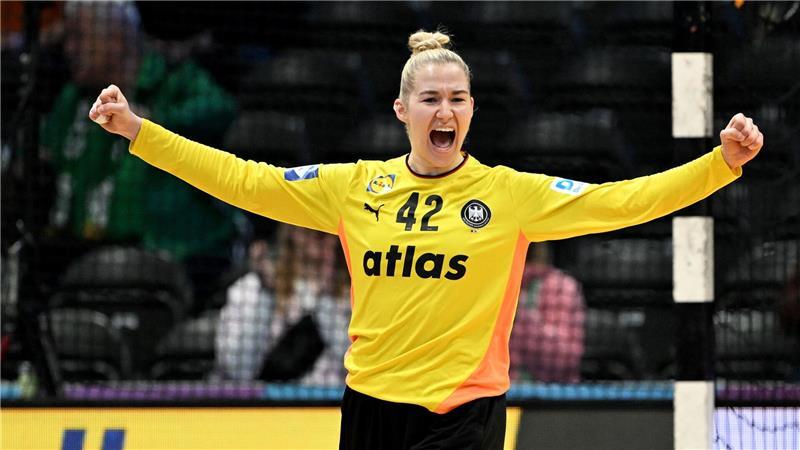 Keine Final-Touristinnen: DHB-Frauen planen für den WM-Titel Torfrau Katharina Filter entwickelt sich zu einer Weltklasse-Keeperin.