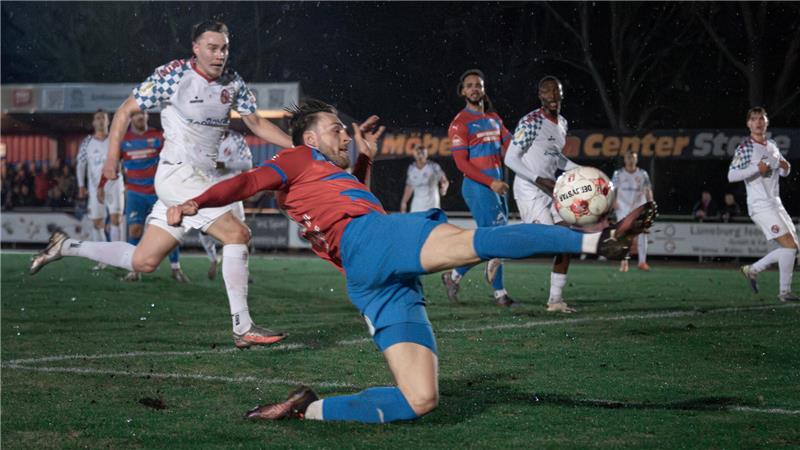 Torgefährlicher Innenverteidiger: Tjorve Mohr trifft gegen Norderstedt.