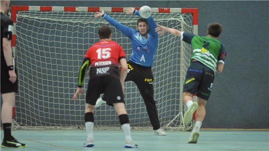 Torhüter Dennis Klingebiel zeigte eine starke Leistung nach seiner Rückkehr ins Beckdorfer Tor.