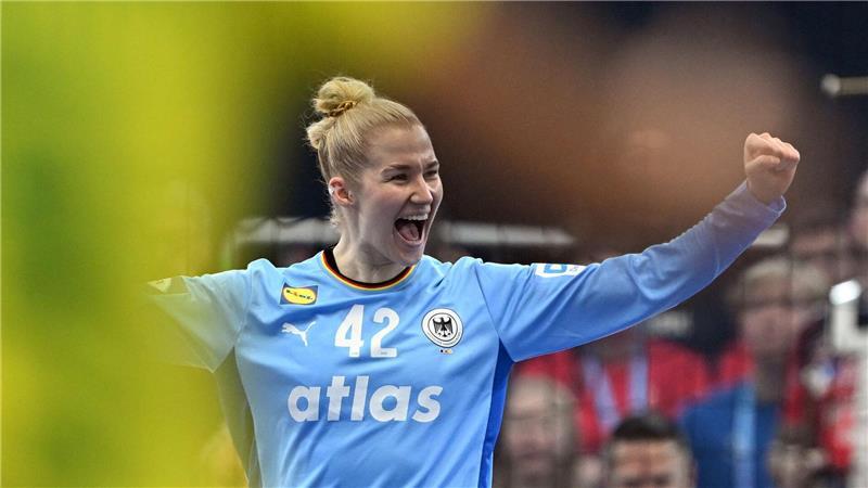 „So gerockt“: Handballerinnen im WM-Halbfinale Torhüterin Katharina Filter wurde in der zweiten Halbzeit immer besser.