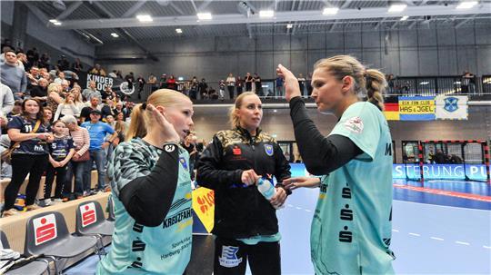 Torhüterin Lina Steinecke (links) hielt den BSV II zumindest in der ersten Halbzeit im Spiel.