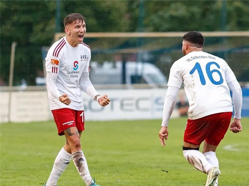 VfL Güldenstern holt Pflichtsieg im Abstiegskampf Torschütze Phlipp Aue (links) und die Stader drehten in Hälfte zwei auf. Foto: Struwe (Archiv)