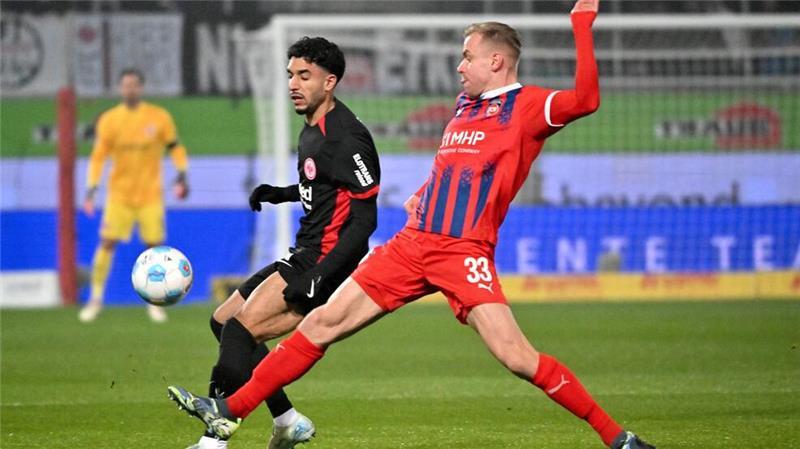 Eintracht-Lauf geht weiter: Frankfurt gewinnt in Heidenheim Torschütze auch gegen Heidenheim: Omar Marmoush ist nicht aufzuhalten.