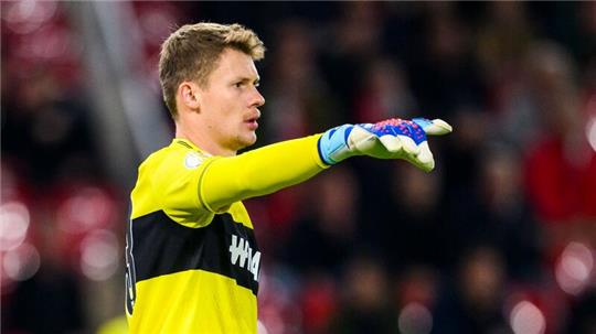 Torwart Alexander Nübel wird auch in den nächsten beiden Saisons beim VfB Stuttgart zwischen den Pfosten stehen.