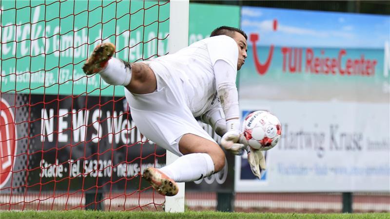 So schafft es D/A II an die Tabellenspitze der Landesliga Torwart Fabian Klinkmann ist gesetzt in der Zweiten. Zuletzt im Spitzenspiel gegen Bornreihe hielt er einen Elfmeter.