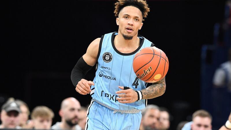 Hamburgs Basketballer vergeben Sieg gegen Chemnitz Towers-Profi Jaizec Lottie.