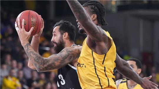 Towers-Profi Martin Breunig (l.) hat bei den Hamburgern verlängert. 