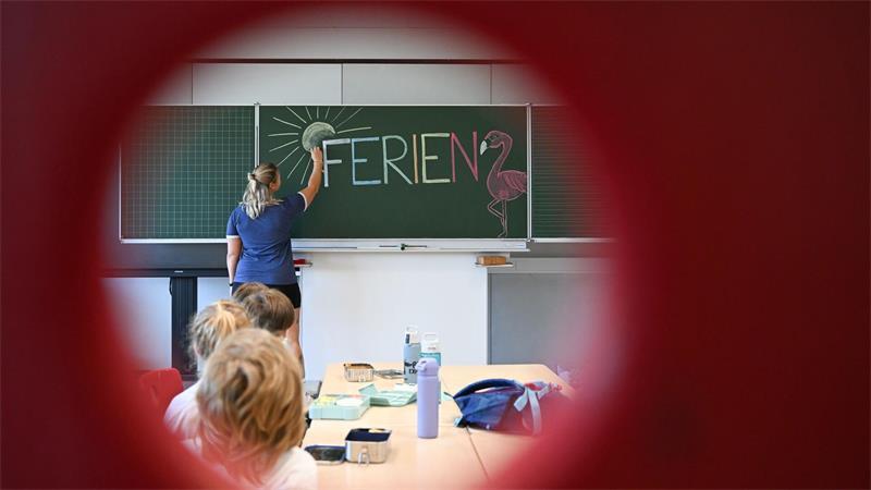 Traditionell gibt es in Deutschland viele unterschiedliche Ferienstarttermine. (Symbolbild)