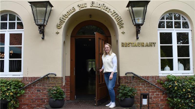 Traditionshaus in neuen Händen: Katrin Schneider hat die Kloster-Mühle in Kuhmühlen übernommen.