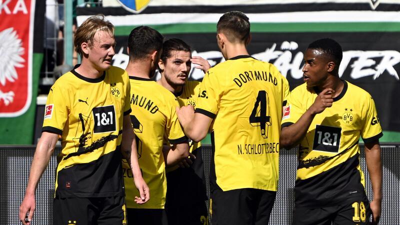 Doppelpack von Sabitzer sichert BVB-Sieg in Unterzahl Traf beim Dortmunder Sieg in Mönchengladbach doppelt: Marcel Sabitzer (M).