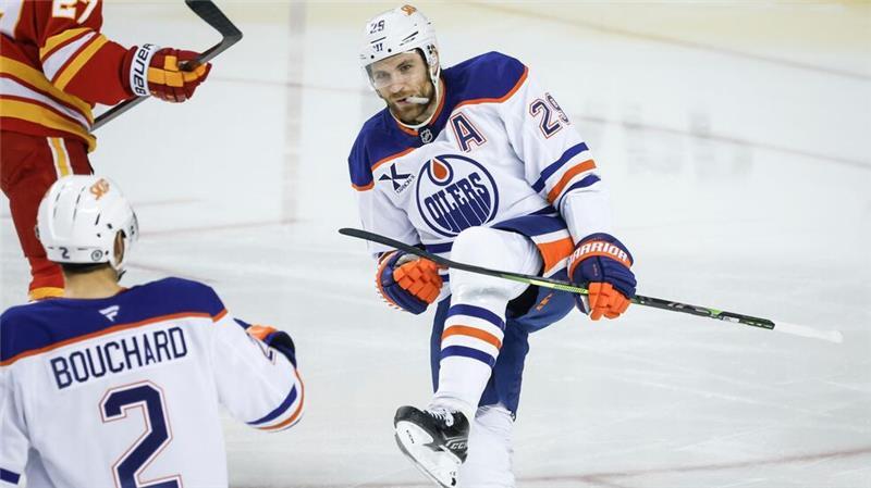 Draisaitl trifft nach 20 Sekunden: Oilers gewinnen in NHL Traf schon nach 20 Sekunden zum 1:0: Leon Draisaitl von den Edmonton Oilers.
