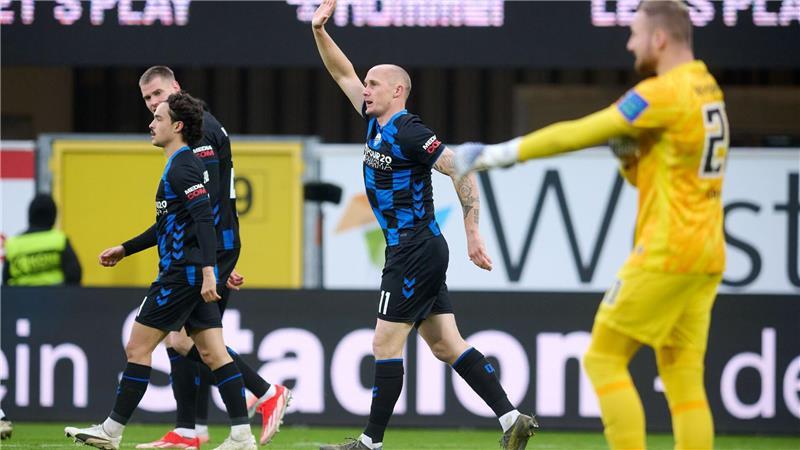 Elversberg nach Sieg in Paderborn erster Schalke-Verfolger Traf zum zwischenzeitlichen Ausgleich für Paderborn: Sven Michel.