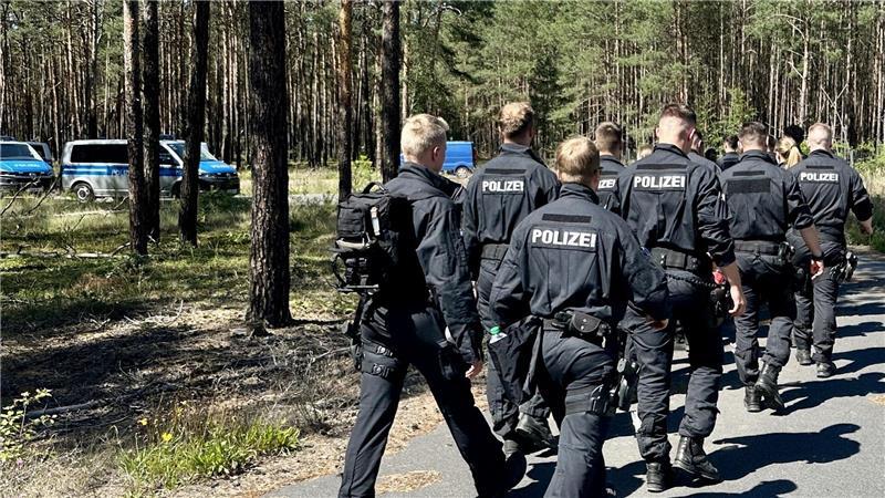 Leiche eines vermissten 13-Jährigen an Bahngleisen entdeckt Tragische Gewissheit nach einer großen Suchaktion: Die Leiche des Jungen wurde gefunden.