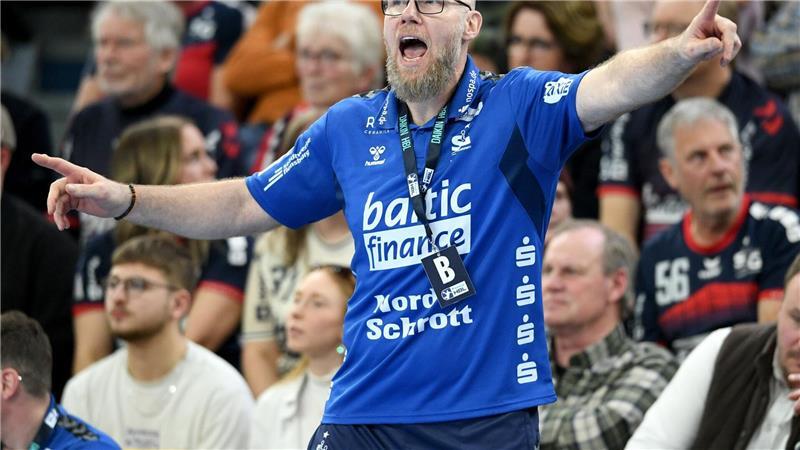 Flensburg mit bitterer Auswärtspleite in Lemgo Trainer Ales Pajovic und die SG Flensburg-Handewitt spielten in Lemgo.