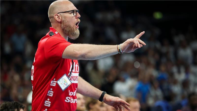 Flensburgs Handballer feiern Heimsieg gegen Hannover Trainer Ales Pajovic und die SG Flensburg-Handewitt hatten die TSV Hannover-Burgdorf zu Gast.