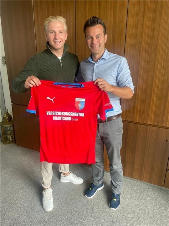 Trainer Benjamin Zielke kann sich über die Dienste von Matti Cebulla (links) freuen. Foto: Verein