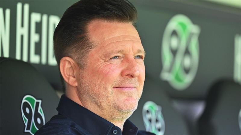 Trainer Christian Titz und Hannover 96 sind in die Saisonvorbereitung gestartet. (Archivbild)
