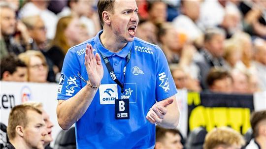 Trainer Filip Jicha und der THW Kiel bleiben in der European League weiter ohne Niederlage.