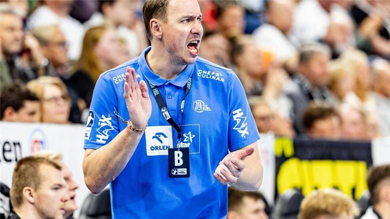 THW Kiel mit Auswärtssieg beim SC DHfK Leipzig Trainer Filip Jicha und der THW Kiel spielten beim SC DHfK Leipzig.