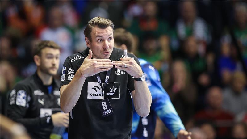 Trainer Filip Jicha und der THW Kiel spielten gegen den HC Erlangen.
