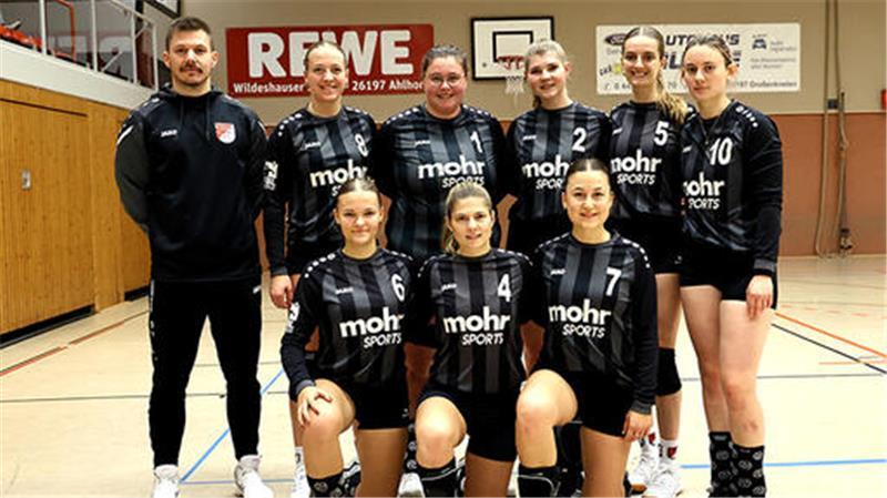 Trainer Janek von der Lieth hat mit den MTV-Frauen noch souverän den Klassenerhalt geschafft.