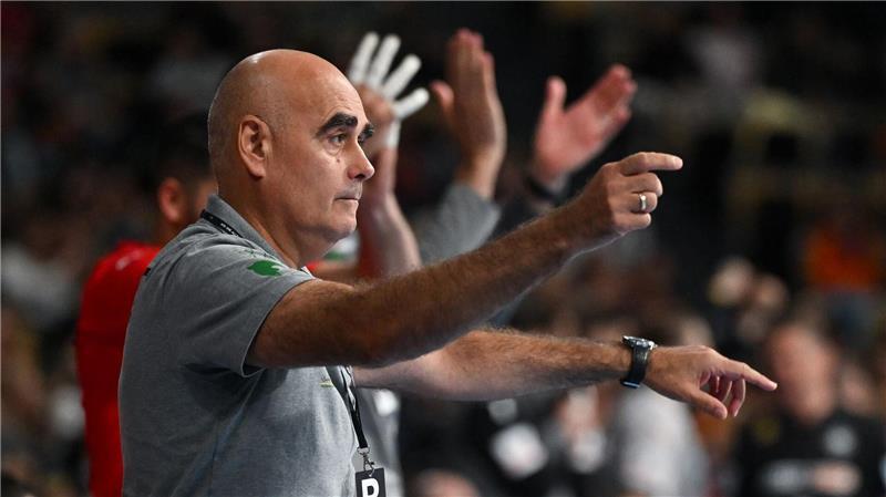 Trainer Juan Carlos Pastor und die TSV Hannover-Burgdorf starteten in die Hauptrunde der European League. (Archivbild)