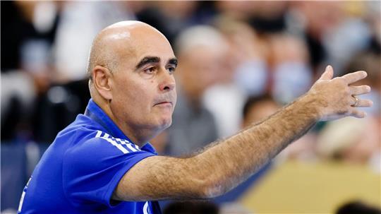 Trainer Juan Carlos Pastor verlor mit der TSV Hannover-Burgdorf gegen die SG Flensburg-Handewitt. (Archivbild)