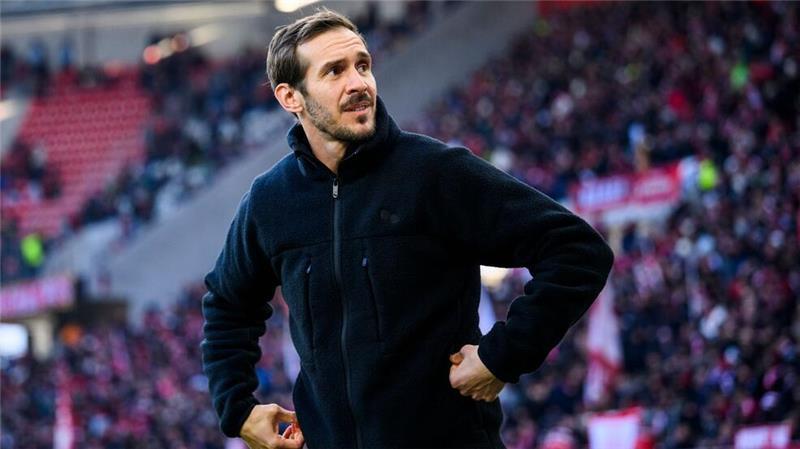 „Perfekter Spielverlauf“: Freiburg nach Zittersieg zufrieden Trainer Julian Schuster und der SC Freiburg feierten gegen Kiel den dritten Heimsieg in Serie.