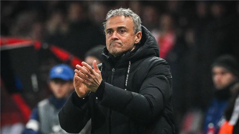 Trainer Luis Enrique hat mit Paris Saint-Germain vorzeitig die Meisterschaft in Frankreich gewonnen.