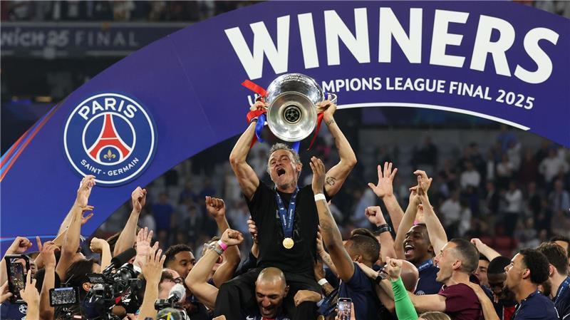 Jubel im Himmel: Das Meisterwerk von PSG und Luis Enrique Trainer Luis Enrique war das Hirn hinter dem unerwarteten PSG-Triumph.