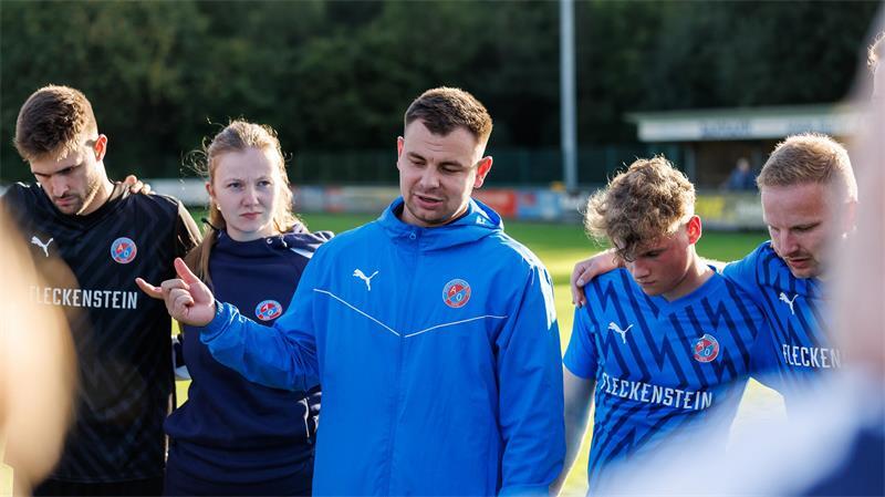 Trainer Maximilian Künne und A/O haben die zweite Niederlage in Folge kassiert.