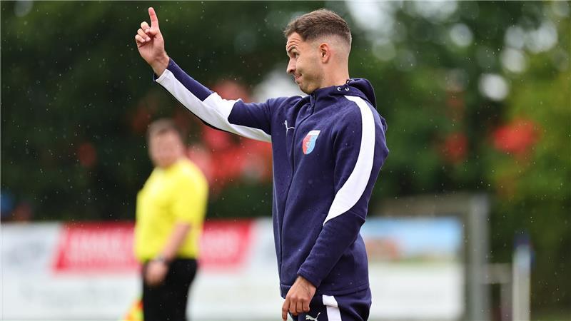 Trainer Milan Schweiger hat D/A II gut auf Lindwedel vorbereitet.