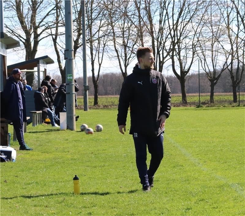 A/O III und Wischhafen/Dornbusch steigen in Kreisliga auf Trainer Moris Kaiser gelang mit A/O III der Durchmarsch.