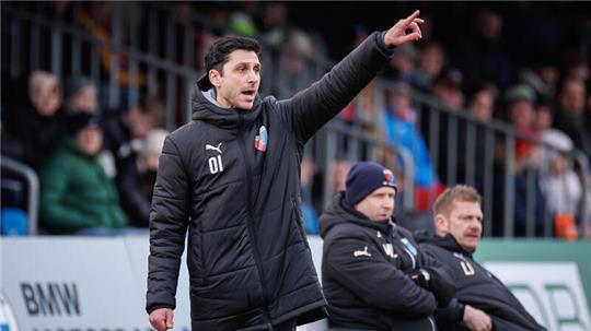 Trainer Oliver Ioannou verpasste krank das Heimspiel gegen den ETV und muss die Ausfälle aus dem Spiel nun beim FC St. Pauli kompensieren.