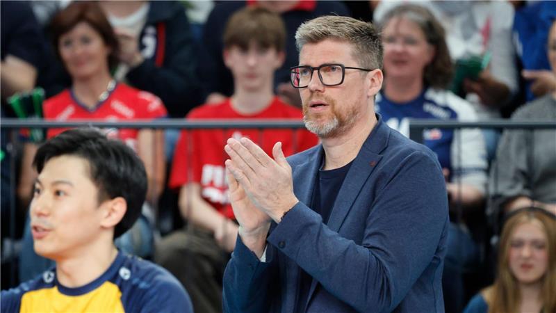 Trainer Stefan Hübner und die SVG Lüneburg treffen in der Finalserie um die deutsche Meisterschaft erneut auf die BR Volleys. (Archivbild)