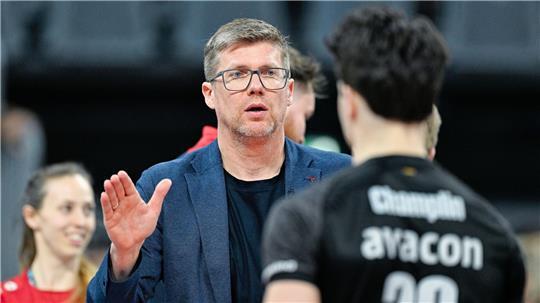 Trainer Stefan Hübner und die SVG Lüneburg verloren auch das zweite Finalspiel gegen Piacenza. (Archivbild)