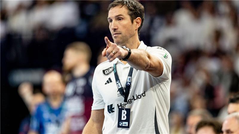 HSV Hamburg geht mit fünf Neuen in die Saison Trainer Torsten Jansen ist mit den Hamburger Bundesliga-Handballern in die neue Saison gestartet.