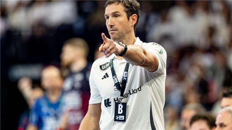 Trainer Torsten Jansen und der HSV Hamburg spielten beim THW Kiel.
