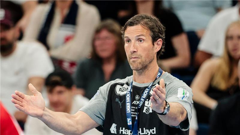 Flensburgs Handballer besiegen Hamburg Trainer Torsten Jansen und der HSV Hamburg spielten in Flensburg.