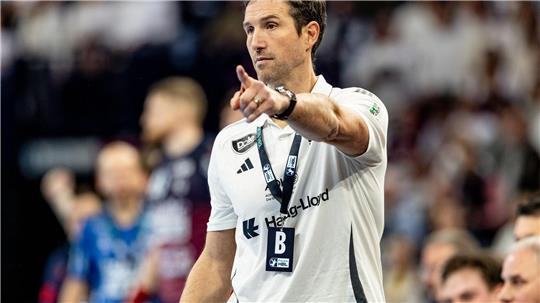 HSV Hamburg schockt Füchse Berlin mit 39:38-Auswärtssieg Trainer Torsten Jansen und der HSV Hamburg spielten in Berlin.