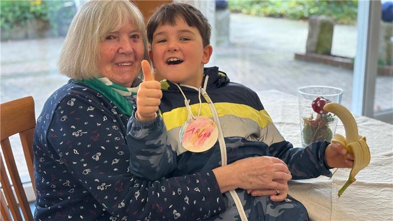 Traute Bobzin und der achtjährige Arlen sind beste Freunde.