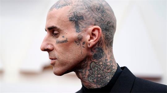Travis Barker geht davon aus, dass er in ein paar Wochen wieder fit ist. (Archivbild)