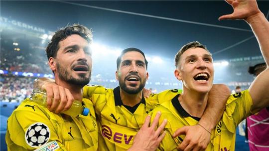 Treffen im Champions-League-Finale nun auf Real Madrid: Dortmunds Mats Hummels (l-r), Emre Can und Nico Schlotterbeck.